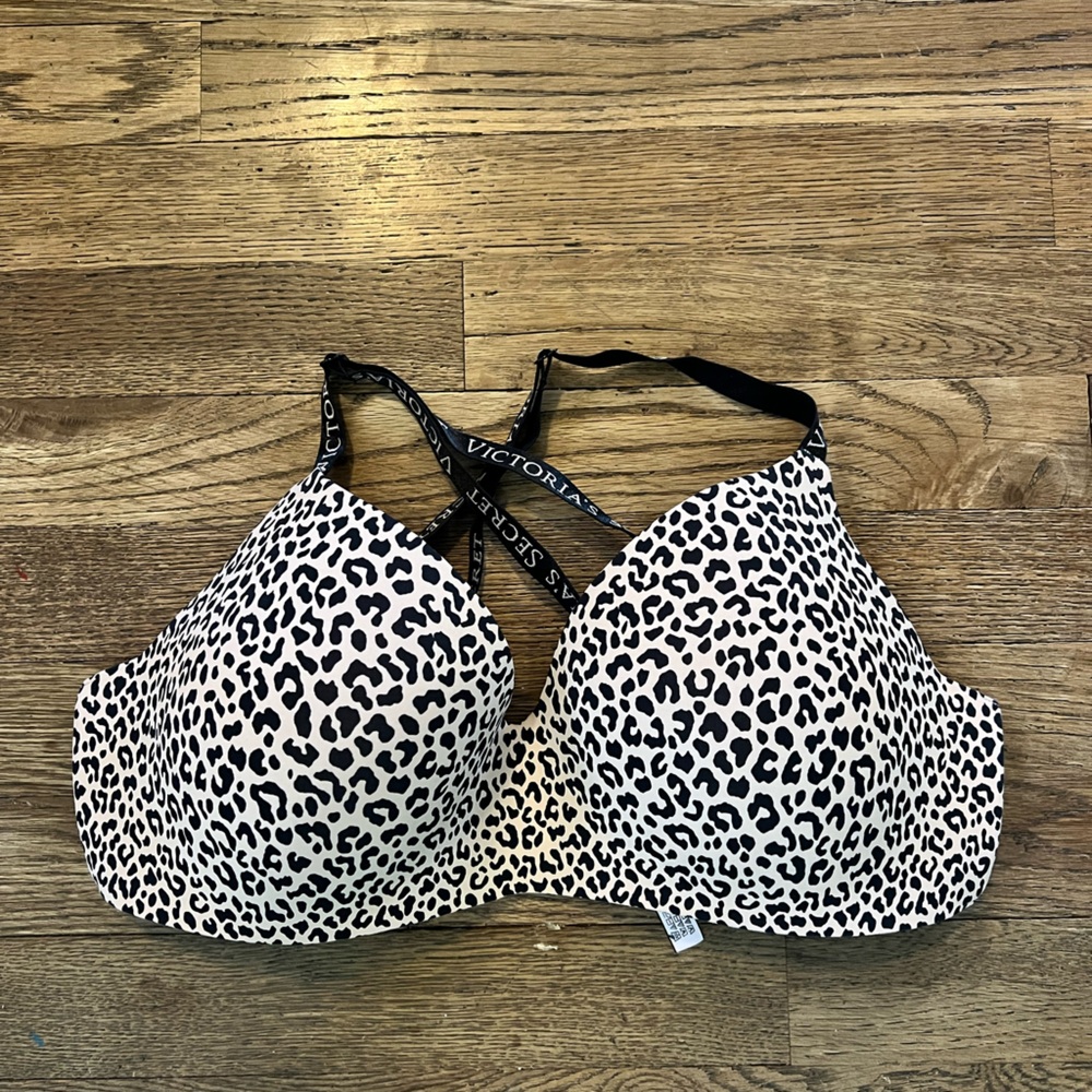 Victoria's Secret Animal Print Bra with Black Accents Cheetah 38D Lightly Lined